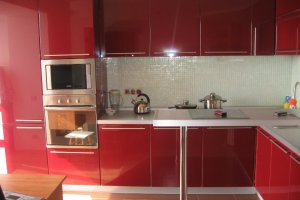 Угловая красная кухня - Мебельная фабрика «Барокко Плюс»