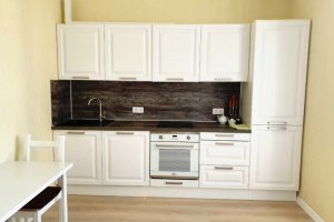Белая прямая кухня - Мебельная фабрика «Барокко Плюс»