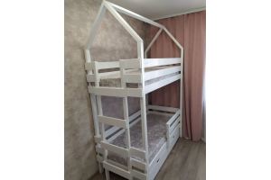 Двухъярусная кровать Ракета домик с крышей - Мебельная фабрика «Кроваткин18»