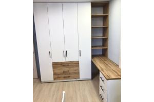 Комплект шкаф распашной и письменный стол - Мебельная фабрика «MODERNIKA»