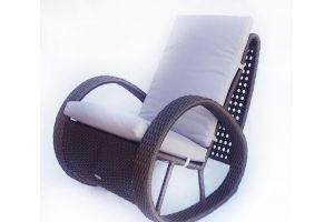 Кресло-качалка из искусственного ротанга - Мебельная фабрика «LoSk»