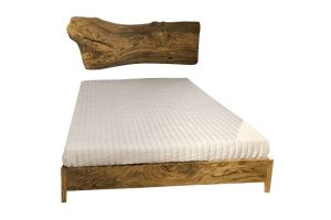 Кровать с изголовьем из слэба карагача - Мебельная фабрика «ДревоДизайн»