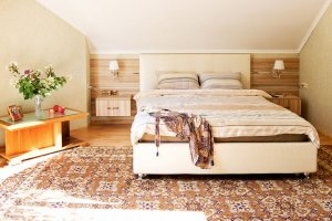 Кровать с кожаным изголовьем - Мебельная фабрика «ARLINE»