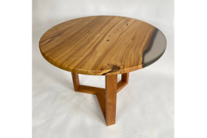 Круглый обеденный стол из смолы и слэбов - Мебельная фабрика «Thunder cloud»