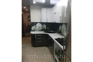 Кухня черно-белая МДФ пластик - Мебельная фабрика «Виктория»