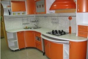 Кухня оранжевая угловая радиусная - Мебельная фабрика «Кухня России Все под рукой»