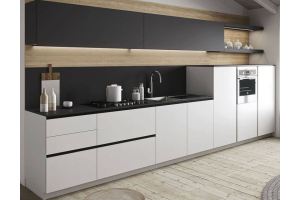Кухня прямая с белыми и черными фасадами 0023 - Мебельная фабрика «Алгоритм»