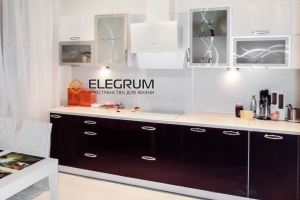 Кухня с фасадом Алюминиевая рамка - Мебельная фабрика «ELEGRUM»