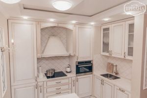 Кухня угловая классическая белая - Мебельная фабрика «Триана»