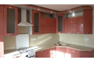 Кухня угловая красная глянец - Мебельная фабрика «Кухня России Все под рукой»