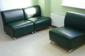 Офисный модульный диван черный - Мебельная фабрика «Амкор»