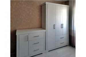 Распашной шкаф и комод - Мебельная фабрика «Арт Дизайн»