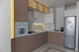 Угловая кухня с рифлеными фасадами - Мебельная фабрика «МЭК»