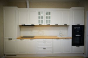 Уютная белая кухня - Мебельная фабрика «Лига»