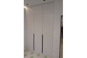 Встроенный шкаф из ЛДСП